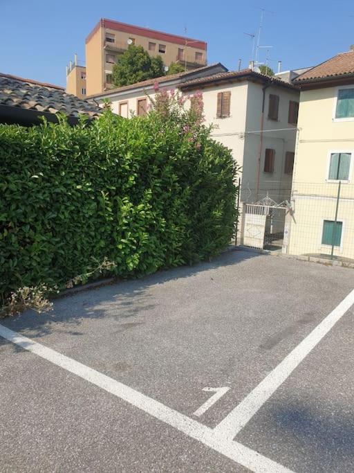 Piazza Garibaldi Eleganti Suite Con Sauna Udine Luaran gambar